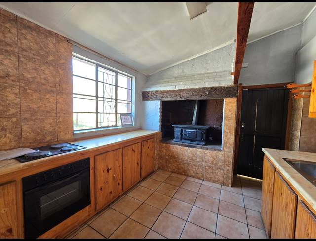 6 BEDROOM HOUSE FOR SALE IN BRAKPAN CENTRAL